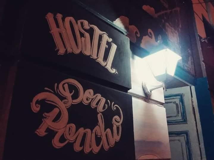 Hostel Don Poncho Valparaíso Exterior foto